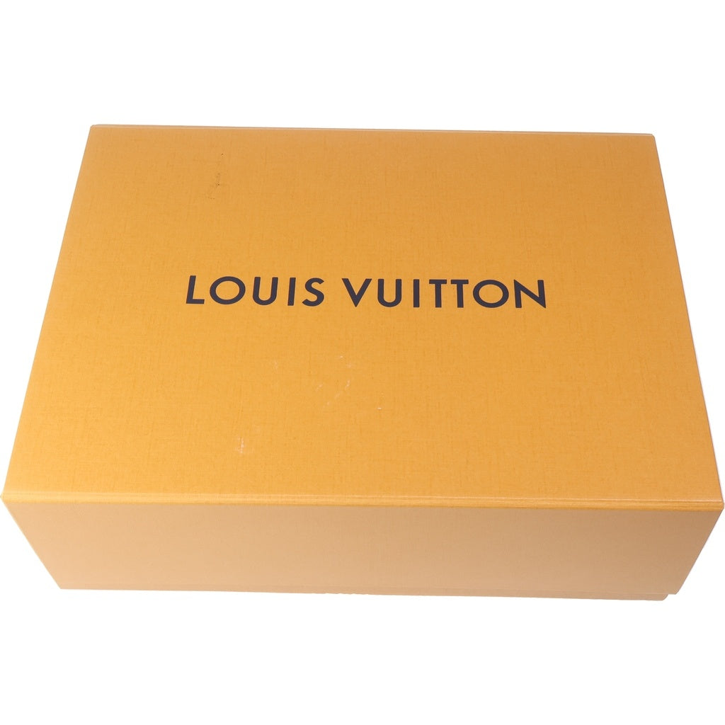 LOUIS VUITTON(ルイヴィトン) スタッズ レザーパンプス ローヒール ポインテッドトゥ ブラック MA0165 レディース