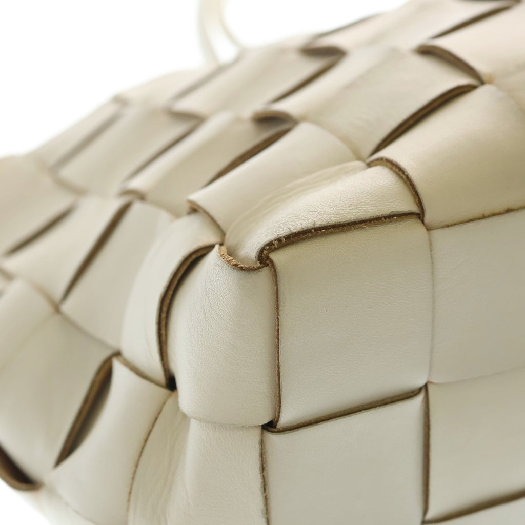 BOTTEGA VENETA(ボッテガヴェネタ) マキシイントレチャート トートバッグ ハンドバッグ ホワイト レザー レディース