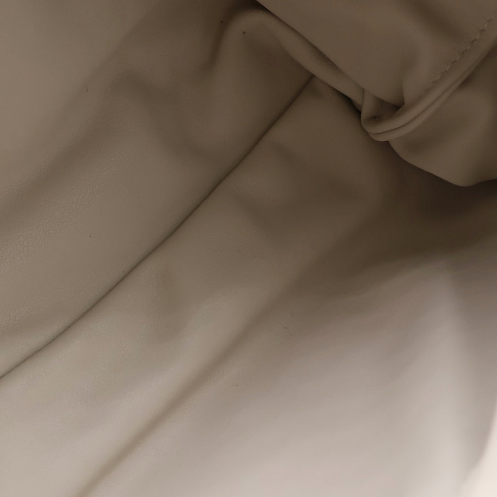 BOTTEGA VENETA(ボッテガヴェネタ) ザ・チェーンポーチ ハンドバッグ チェーンバッグ ホワイト レザー ゴールド金具 レディース