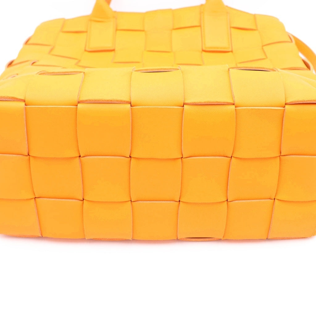 BOTTEGA VENETA(ボッテガヴェネタ) イントレチャート 2WAYハンドバッグ トートバッグ ショルダーバッグ オレンジ レザー ゴールド金具 レディース
