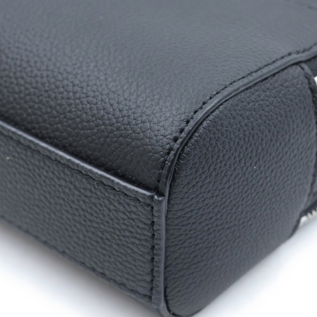 LOEWE(ロエベ) クロスボディ カメラバッグ ミニ ショルダーバッグ ブラック ソフトグレインカーフ CIL0011297884 シルバー金具 レディース