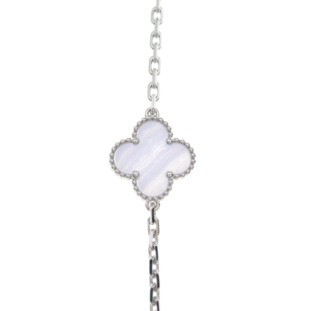 Van Cleef & Arpels(ヴァンクリーフアンドアーペル) ヴィンテージ アルハンブラ カルセドニー 10モチーフ ネックレス ホワイトゴールド×ライトブルー Au750WG VCARD34800 レディース