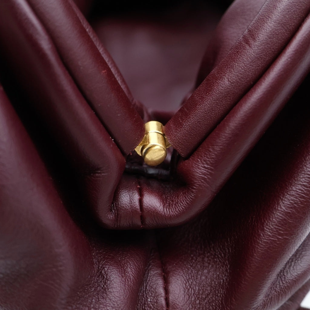 BOTTEGA VENETA(ボッテガヴェネタ) がま口 ミニショルダーバッグ ボルドー ワインレッド レザー レディース