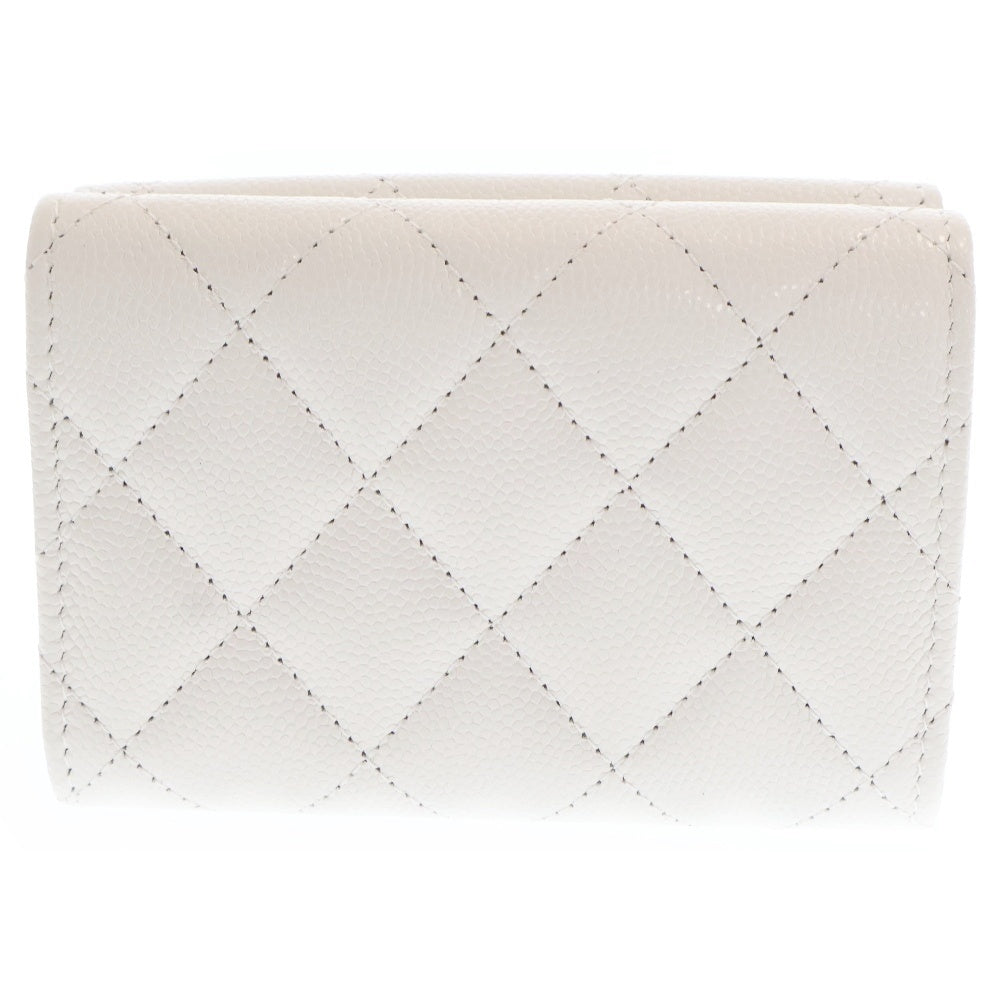 CHANEL(シャネル) マトラッセ 三つ折り財布 フラップウォレット コンパクトウォレット ホワイト キャビアスキン ゴールド金具 財布