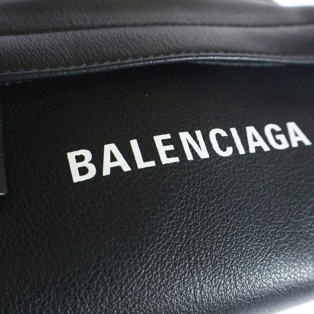 BALENCIAGA(バレンシアガ) エブリデイ ボディバッグ ウエストポーチ ブラック シルバー金具 ロゴ レザー 552375