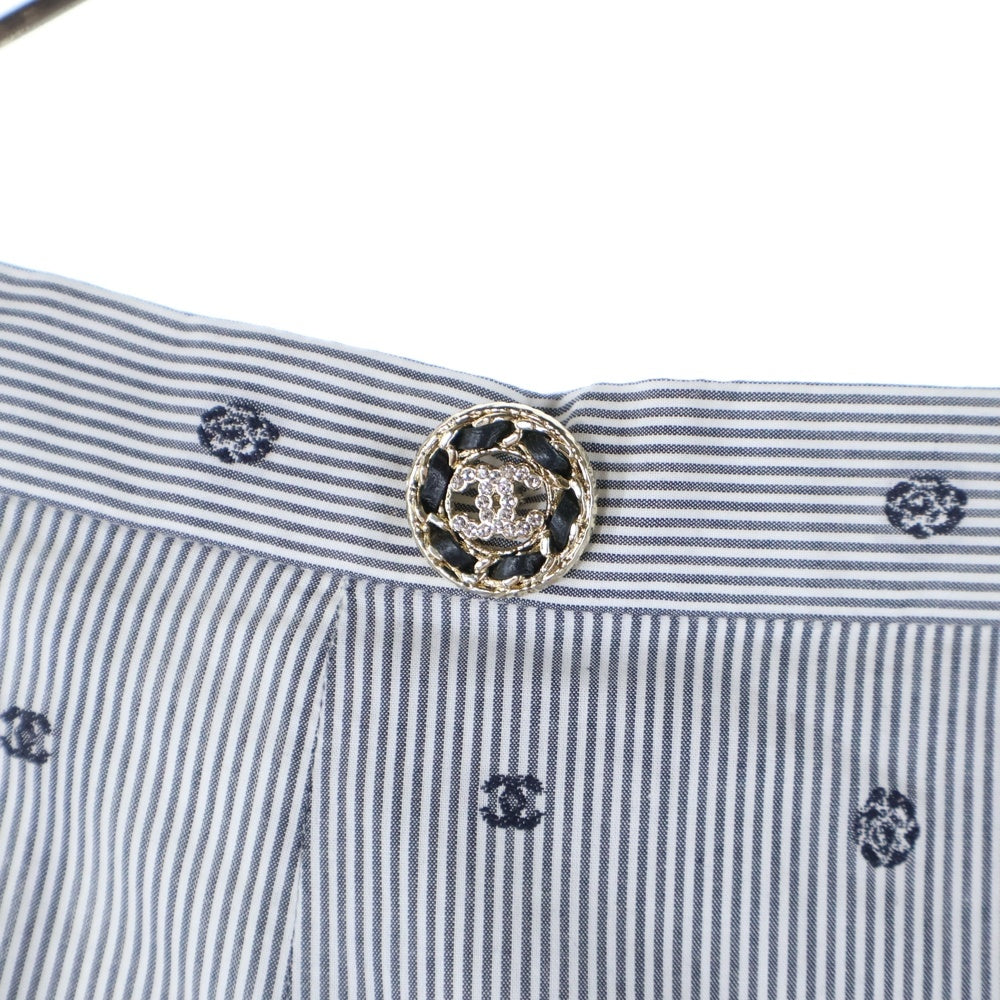 CHANEL(シャネル) ココマークボタン カメリア ストライプ 総柄 フレア ロング スカート グレー レディース P72601V63866