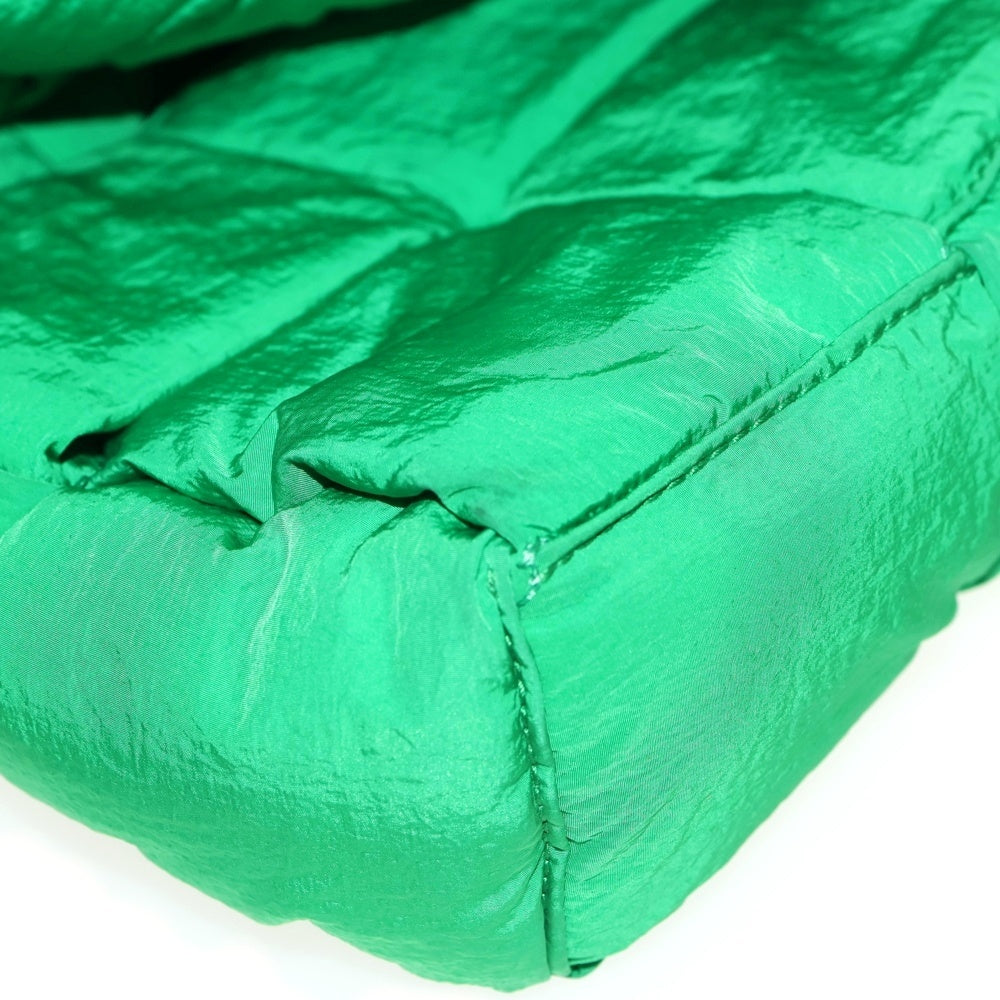 BOTTEGA VENETA(ボッテガヴェネタ) マキシイントレチャート パデッドテックカセット ショルダーバッグ ショルダーポシェット グリーン ナイロン