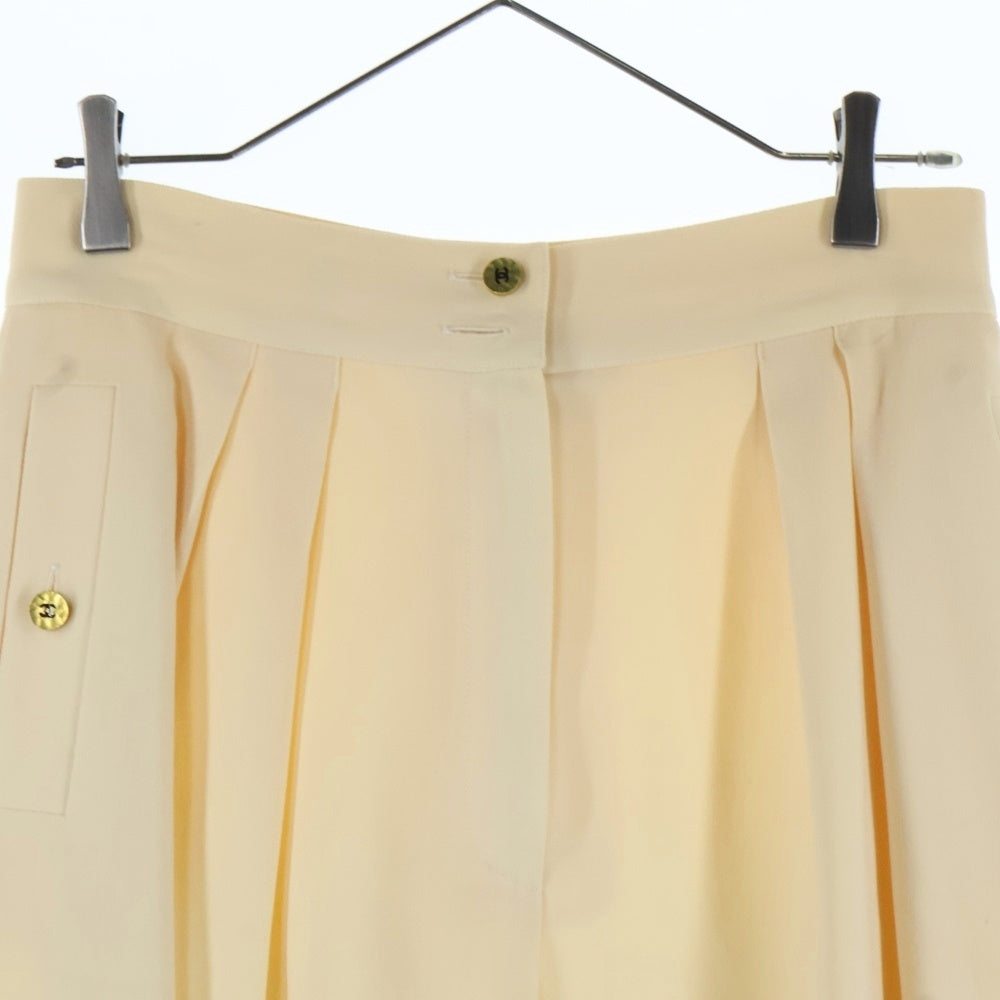 CHANEL(シャネル) ココマークボタン ウール キュロット ショート ハーフパンツ ショーツ スカート ベージュ レディース P05046V02954