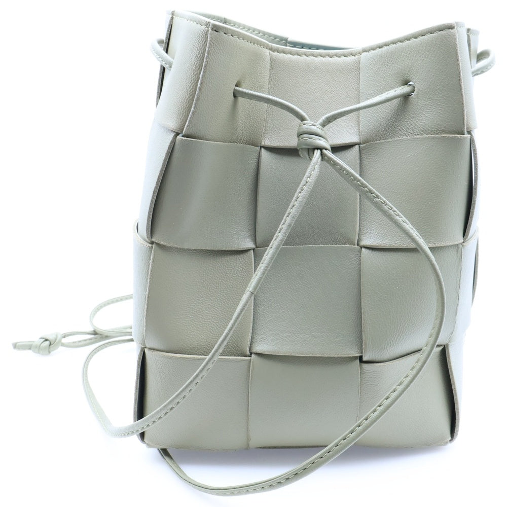 BOTTEGA VENETA(ボッテガヴェネタ) イントレチャート カセット バケット ショルダーバッグ ミニバッグ ライトグリーン レザー