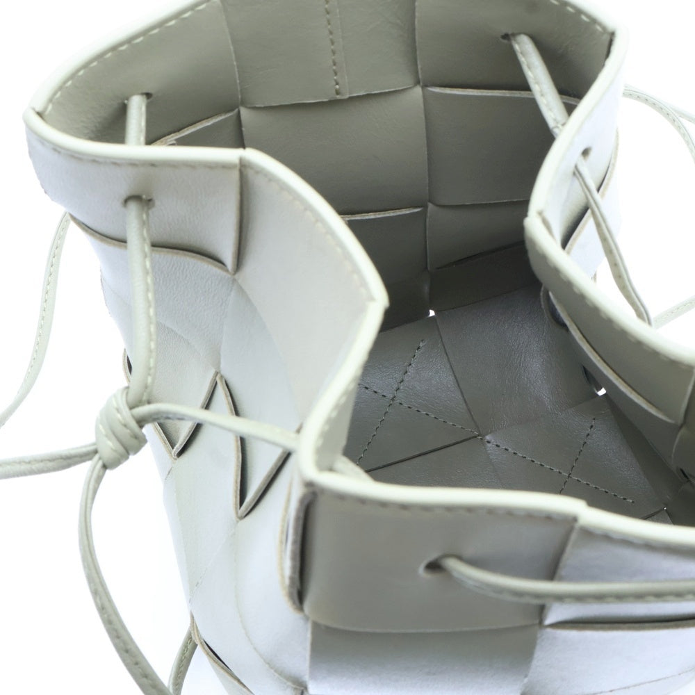 BOTTEGA VENETA(ボッテガヴェネタ) イントレチャート カセット バケット ショルダーバッグ ミニバッグ ライトグリーン レザー