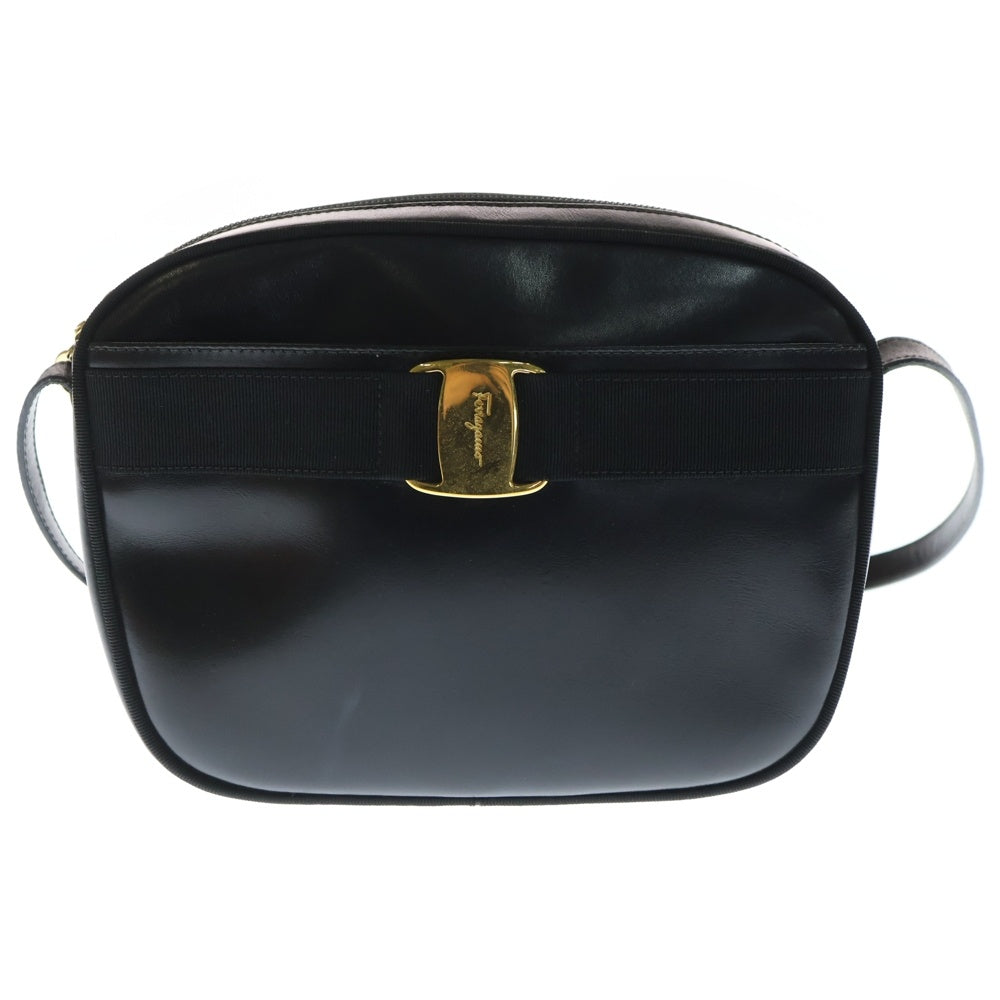FERRAGAMO(フェラガモ) ヴァラ ショルダーバッグ 黒 レザー A214183