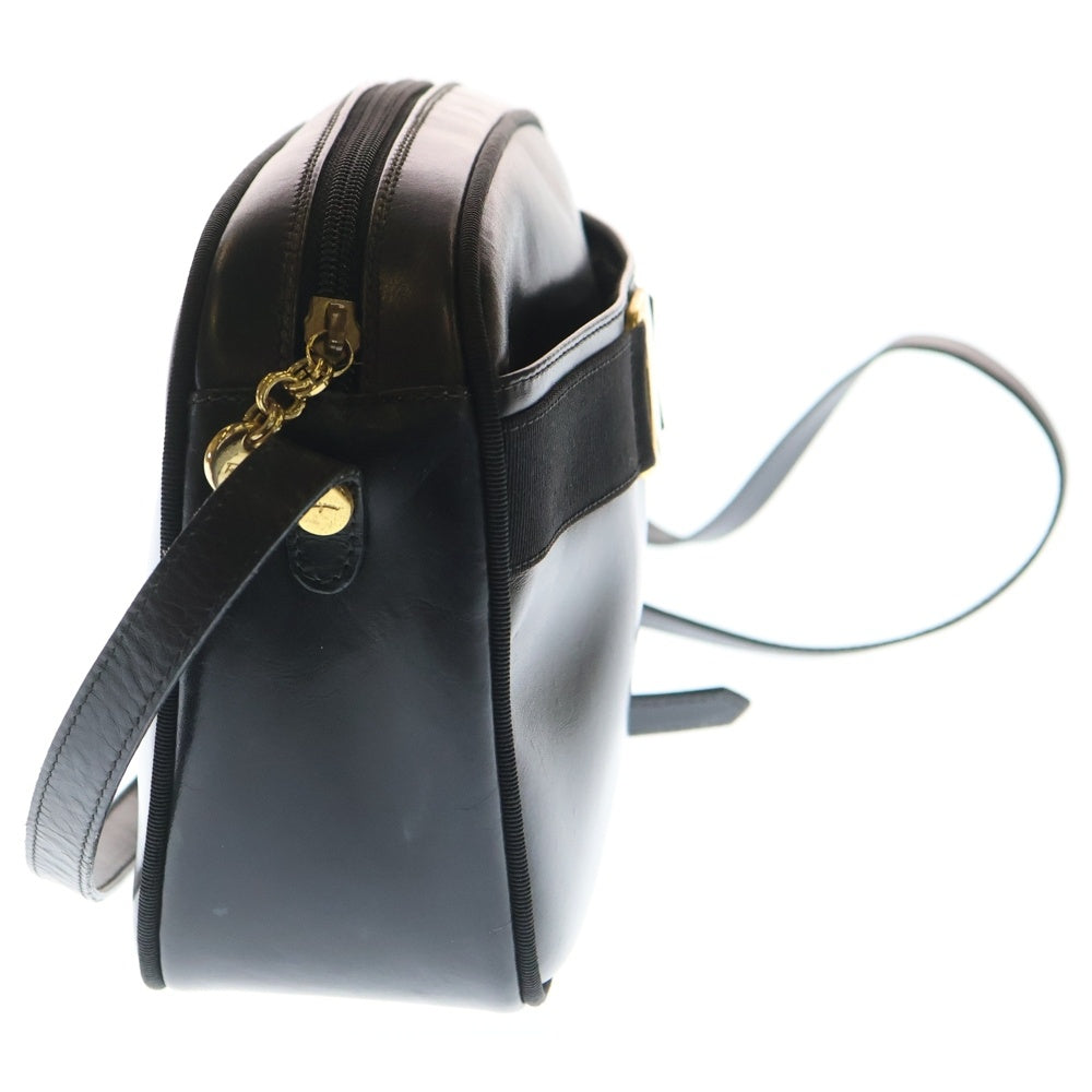 FERRAGAMO(フェラガモ) ヴァラ ショルダーバッグ 黒 レザー A214183