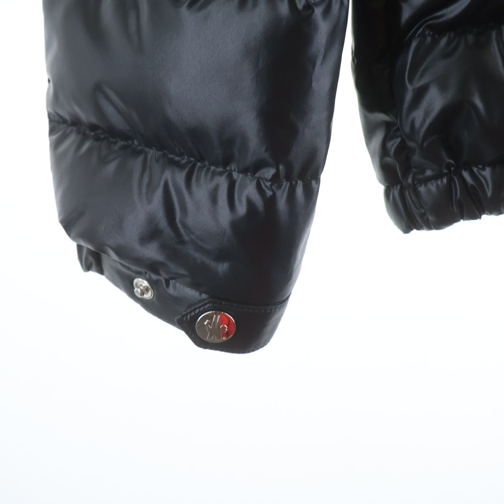 MONCLER(モンクレール) 24SS CORNOUR GIUBBOTTO ラバーロゴ ダウンジャケット ブラック J10911A00003