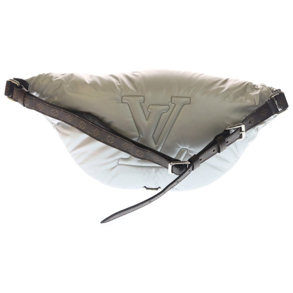 LOUIS VUITTON(ルイヴィトン) LVピロー マキシ バムバッグ リサイクルメタリックナイロン モノグラム ボディ ウエストバッグ シルバー金具 シルバー/ブラウン M20971