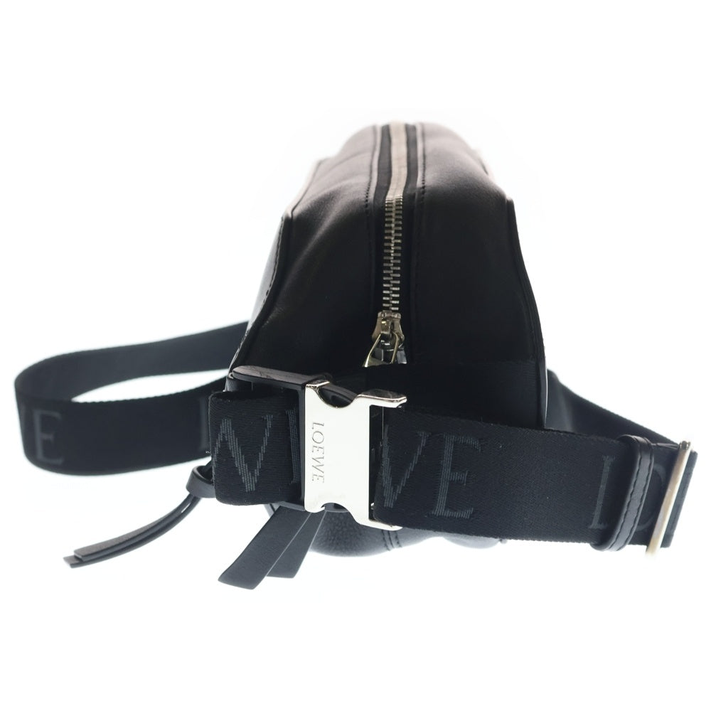 LOEWE(ロエベ) コンバーチブル スリング ウエストバッグ ボディバッグ ショルダーバッグ ブラック レザー シルバー金具