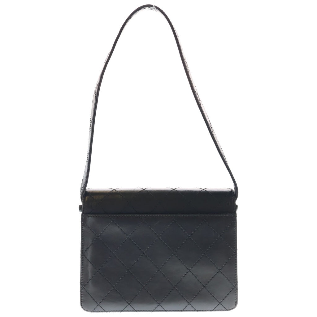 CHANEL(シャネル) マトラッセ ターンロック ワンショルダーバッグ 黒 ラムスキン レディース
