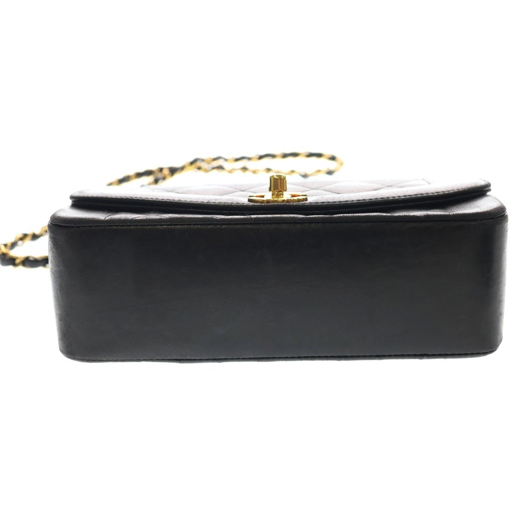 CHANEL(シャネル) マトラッセ ダイアナ22 チェーン ショルダーバッグ ラムスキン レザー ゴールド金具 ブラック 3番台 レディース