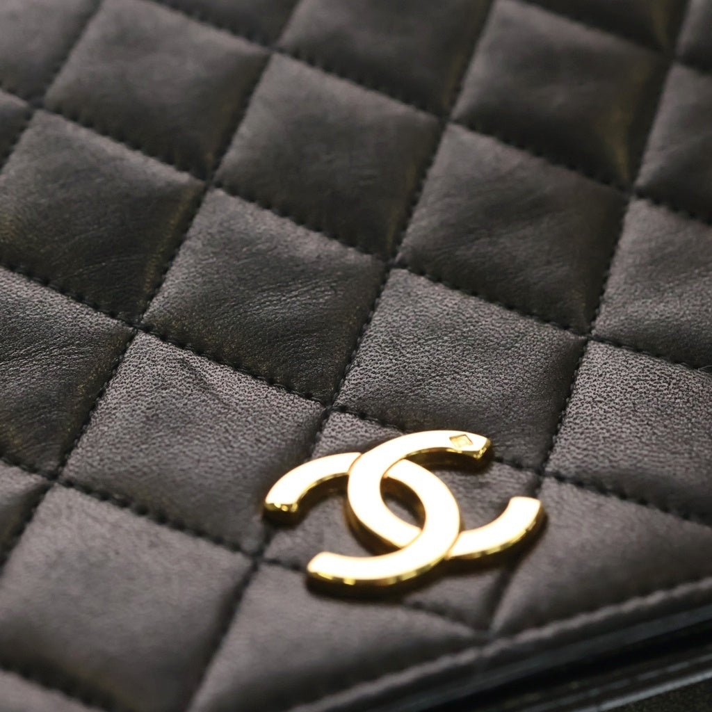 CHANEL(シャネル) マトラッセ W24 ショルダーバッグ チェーンバッグ ブラック ラムスキン ゴールド金具 レディース
