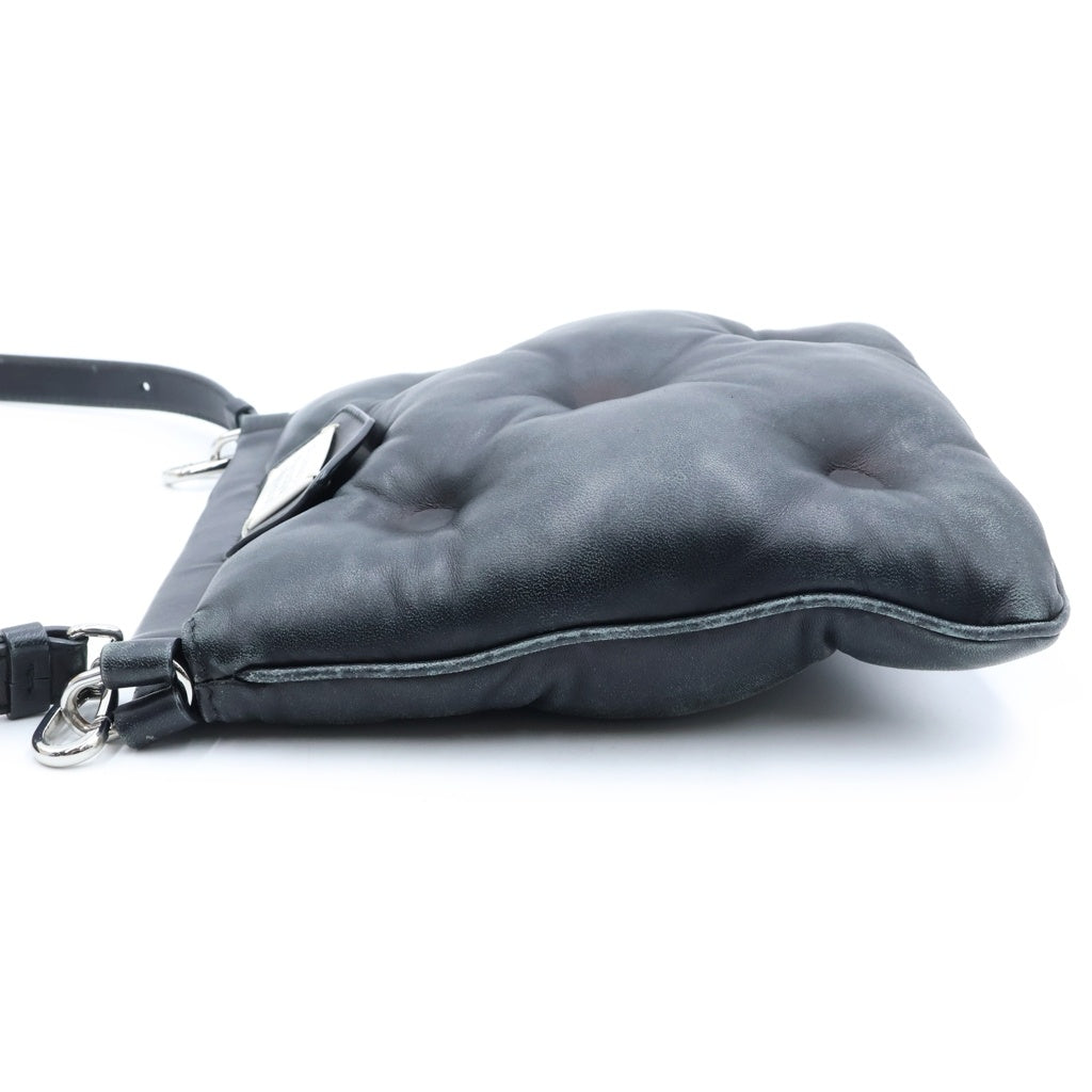 Maison Margiela(メゾンマルジェラ) グラム スラム フラット ポケット ショルダーバッグ ブラック レザー SB1WG0005 シルバー金具