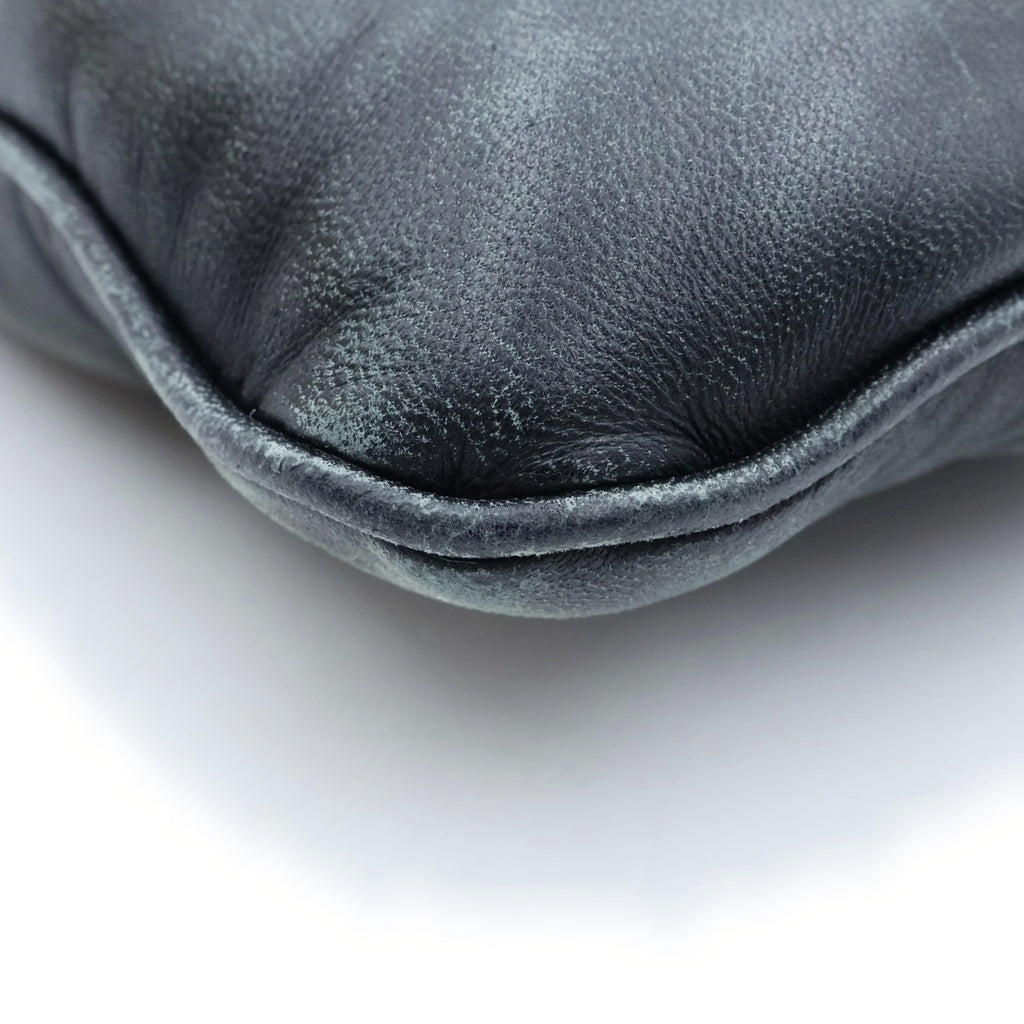 Maison Margiela(メゾンマルジェラ) グラム スラム フラット ポケット ショルダーバッグ ブラック レザー SB1WG0005 シルバー金具