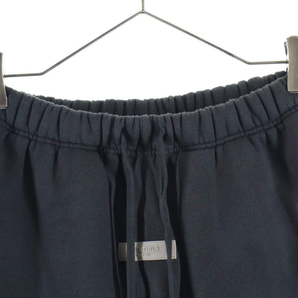 FEAR OF GOD ESSENTIALS(フィアオブゴッド エッセンシャルズ) ロゴ スウェットハーフパンツ ブラック