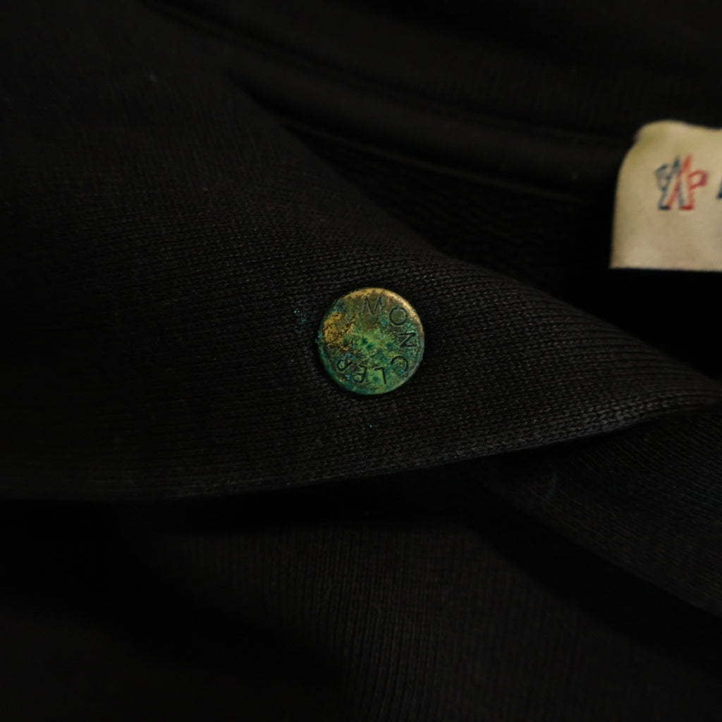 MONCLER(モンクレール) 22AW ダックプリント ワッペン付 フーディー プルオーバーパーカー ブラック H20918G00038