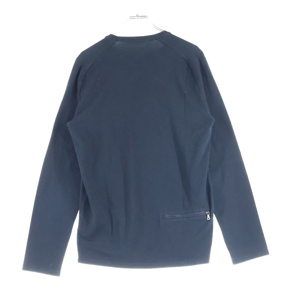 PRADA(プラダ) ラバーロゴ バックポケットデザイン クルーネック ロングスリーブ 長袖Tシャツ カットソー ブラック