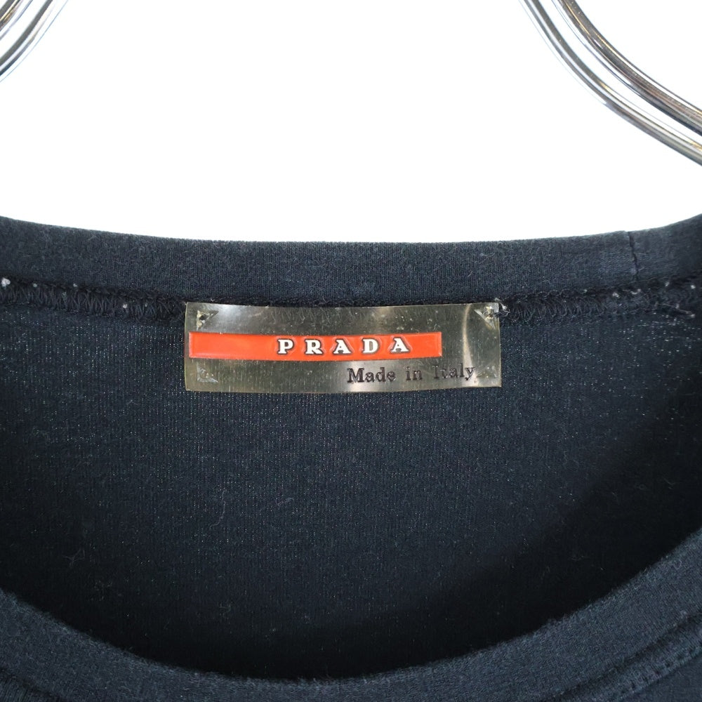 PRADA(プラダ) ラバーロゴ バックポケットデザイン クルーネック ロングスリーブ 長袖Tシャツ カットソー ブラック