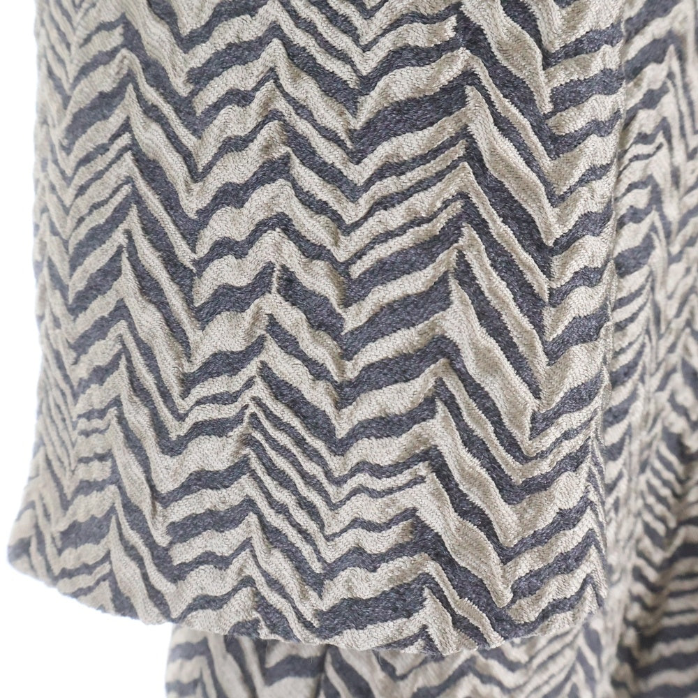 Armani Exchange(アルマーニ エクスチェンジ) ジャガード総柄 ピークドラペル ダブルブレスト テーラードジャケット グレー レディース