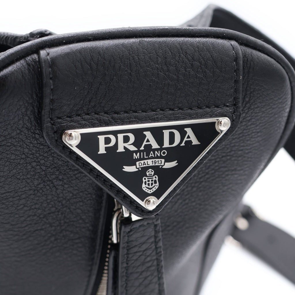 PRADA(プラダ) トライアングルロゴプレート バックパック リュック ヴィッテロダイノ レザー ブラック 2VZ099 レディース