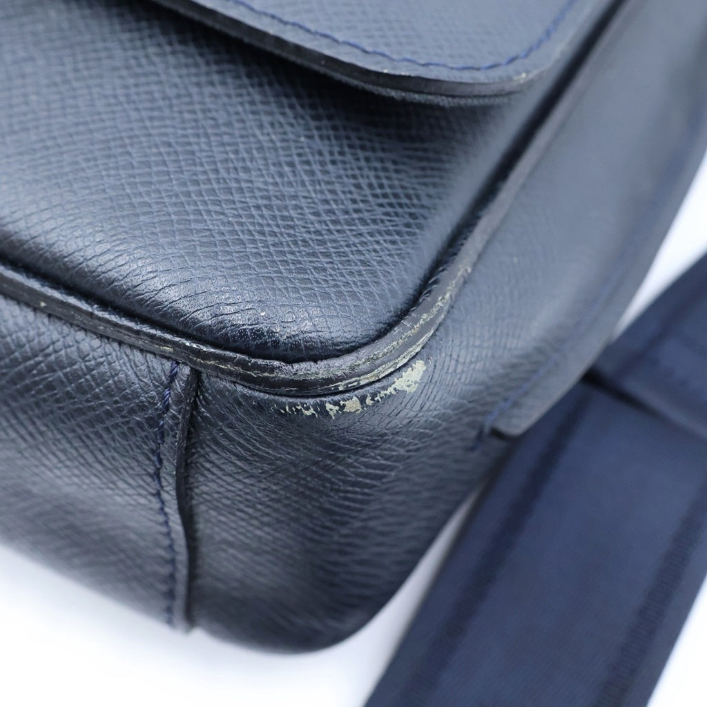 LOUIS VUITTON(ルイヴィトン) タイガ ロマンPM アルドワーズ ショルダーバッグ ネイビー レザー M32699