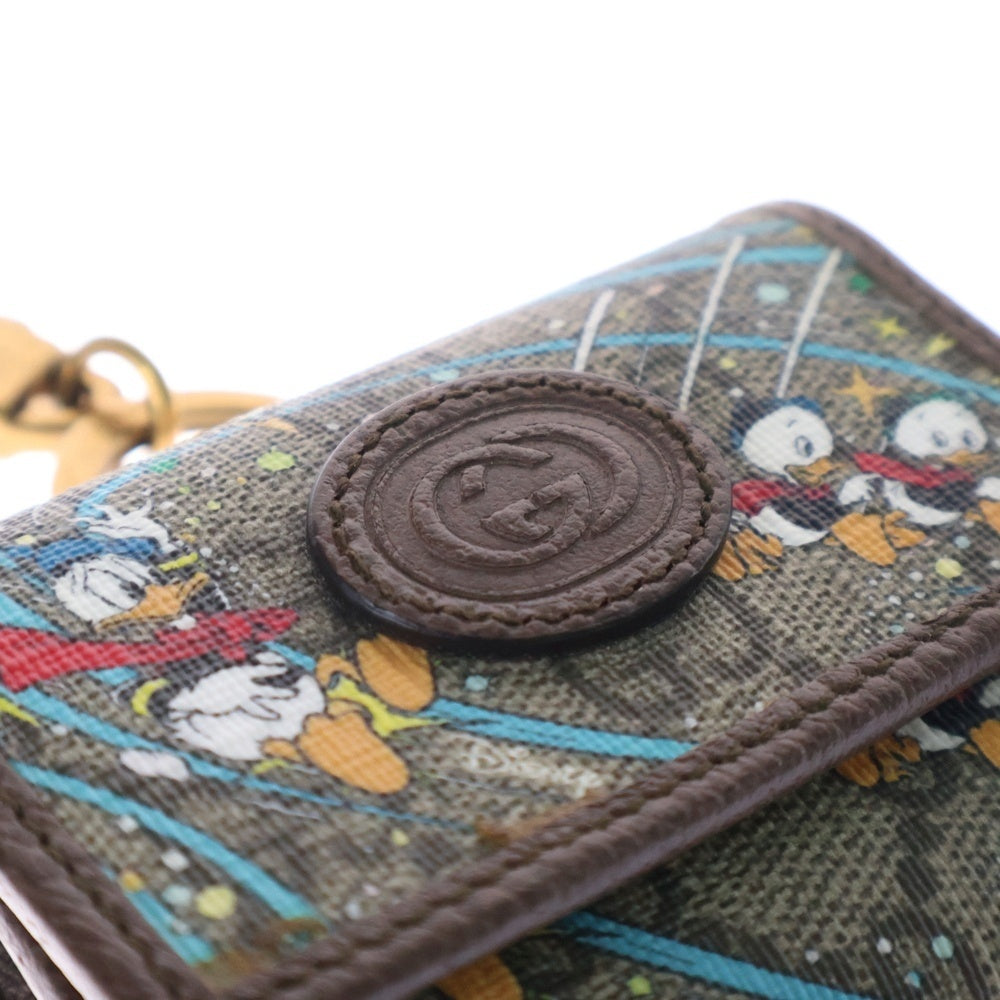 GUCCI(グッチ) GGスプリーム ディズニー ドナルドダッグ AirPodsケース ブラウン PVC×レザー