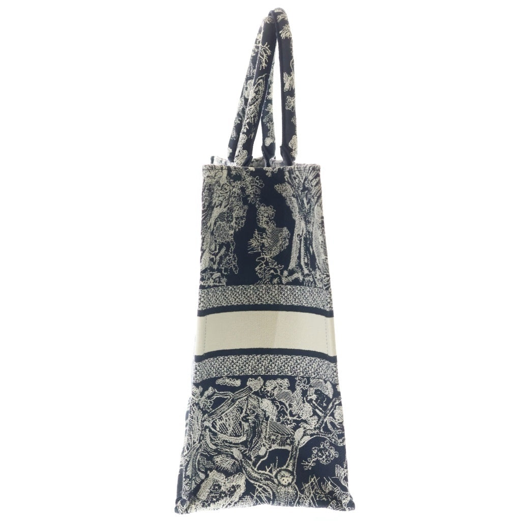 Christian Dior(クリスチャンディオール) ブックトート ラージ トワル ドゥ ジュイ リバース エンブロイダリー ハンドバッグ トートバッグ ネイビー ジャガード M1286ZRGO_M35I レディース