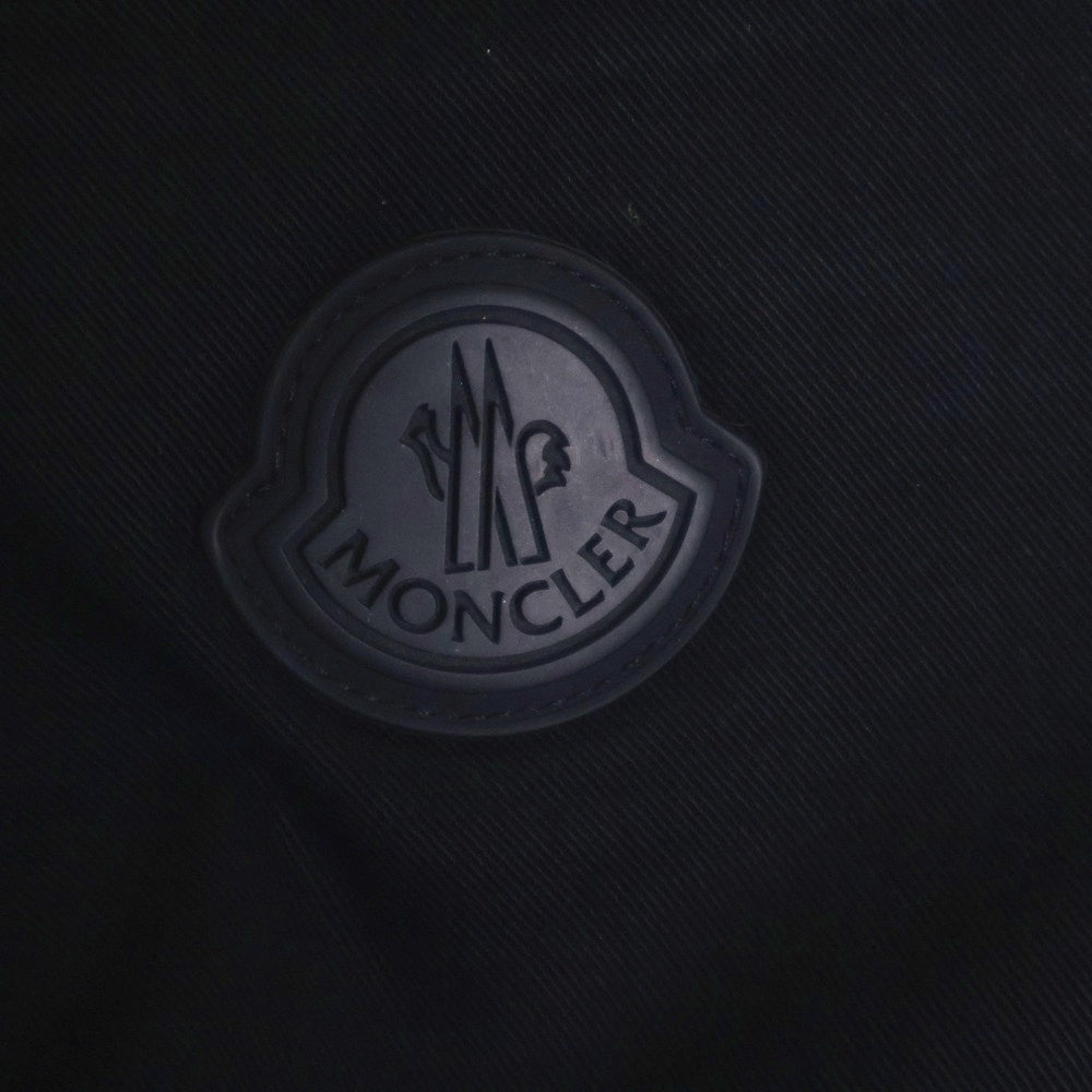 MONCLER(モンクレール) 22SS PANTALONE SPORTIVO ラバーワッペンロゴ マルチポケット ストレッチ コットン テーパード カーゴパンツ ブラック H10912A00003 54A1U