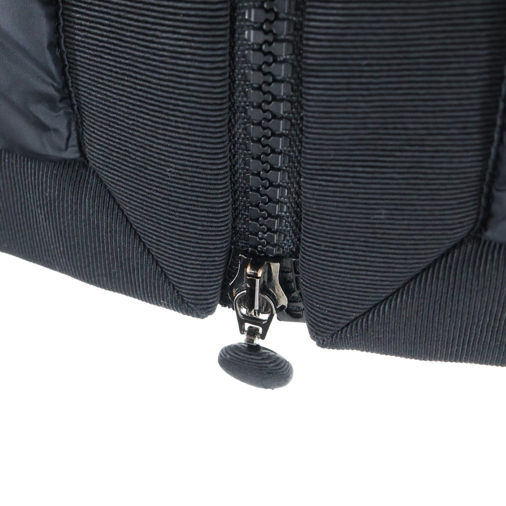 MONCLER(モンクレール) MARAISETTE マレセット ワッペンロゴ ノーカラー ジップアップ ダウンジャケット ブラック レディース 32093457040553052