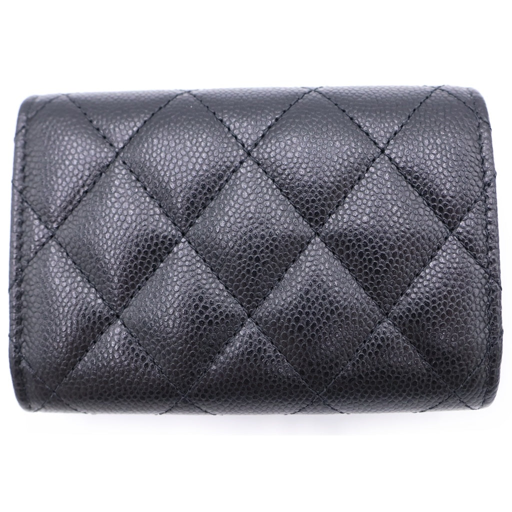 CHANEL(シャネル) マトラッセ スモール クラシック コンパクトウォレット 三つ折り財布 キャビアスキン ブラック キャビアスキン AP0230 シルバー金具 レディース