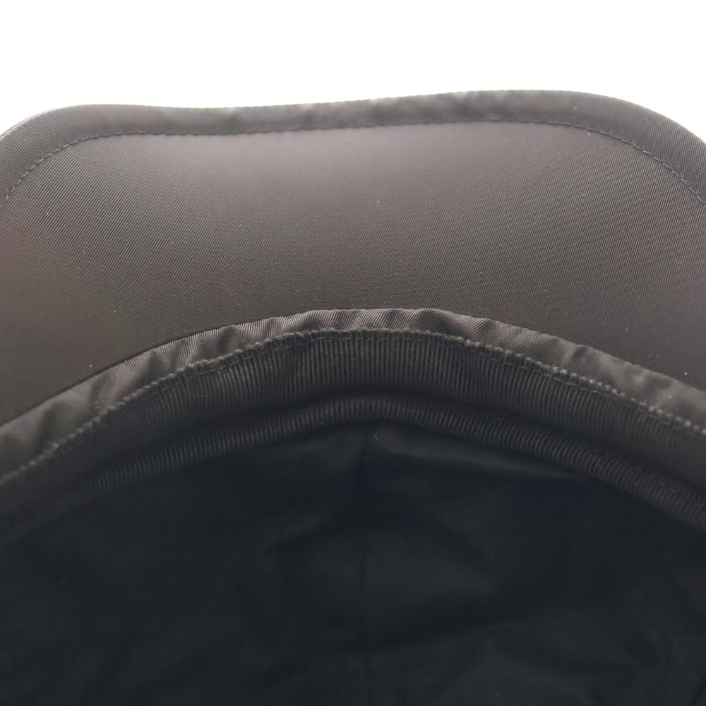 PRADA(プラダ) Re Nylon 三角ロゴプレートレザーキャスケットキャップ 帽子 ブラック 1HC551