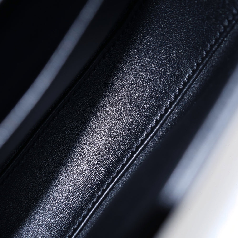 CELINE(セリーヌ) SMALL BESACE MARLEY BAG 118433GAH 38NN スモール ブザス マーリー バッグ パテントカーフスキン ハンドバッグ レディース