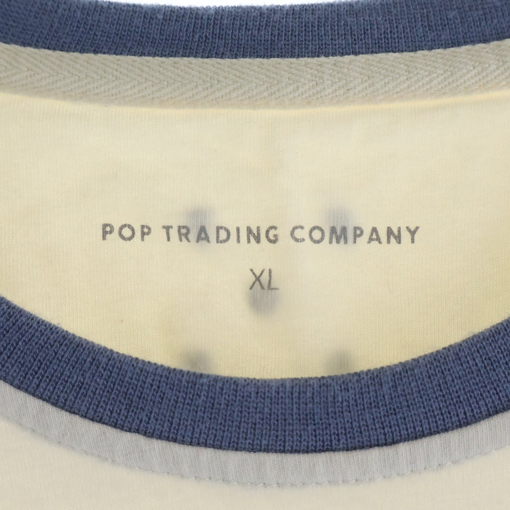 POP TRADING COMPANY(ポップトレーディングカンパニー) KEENAN T-SHIRT ロゴプリント リブカラー 半袖Tシャツ アイボリー/ライトブルー