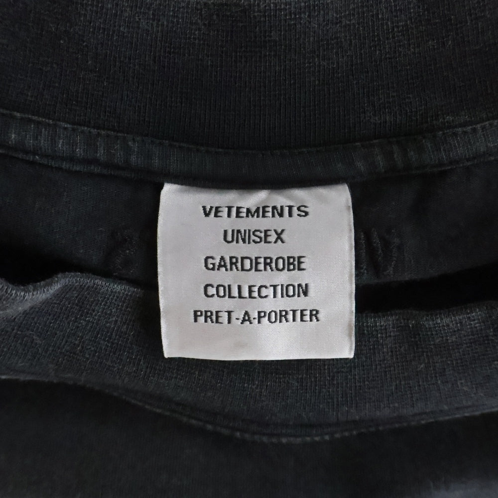 VETEMENTS(ヴェトモン) Black Printed T-Shirt Washed UE64TR800K ロゴプリント半袖Tシャツ ブラック ウォッシュ加工