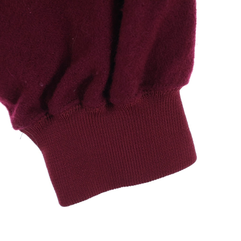 GOODENOUGH(グッドイナフ) 90S FELT LOGO SWEAT モックネック スウェットトレーナー バーガンディ