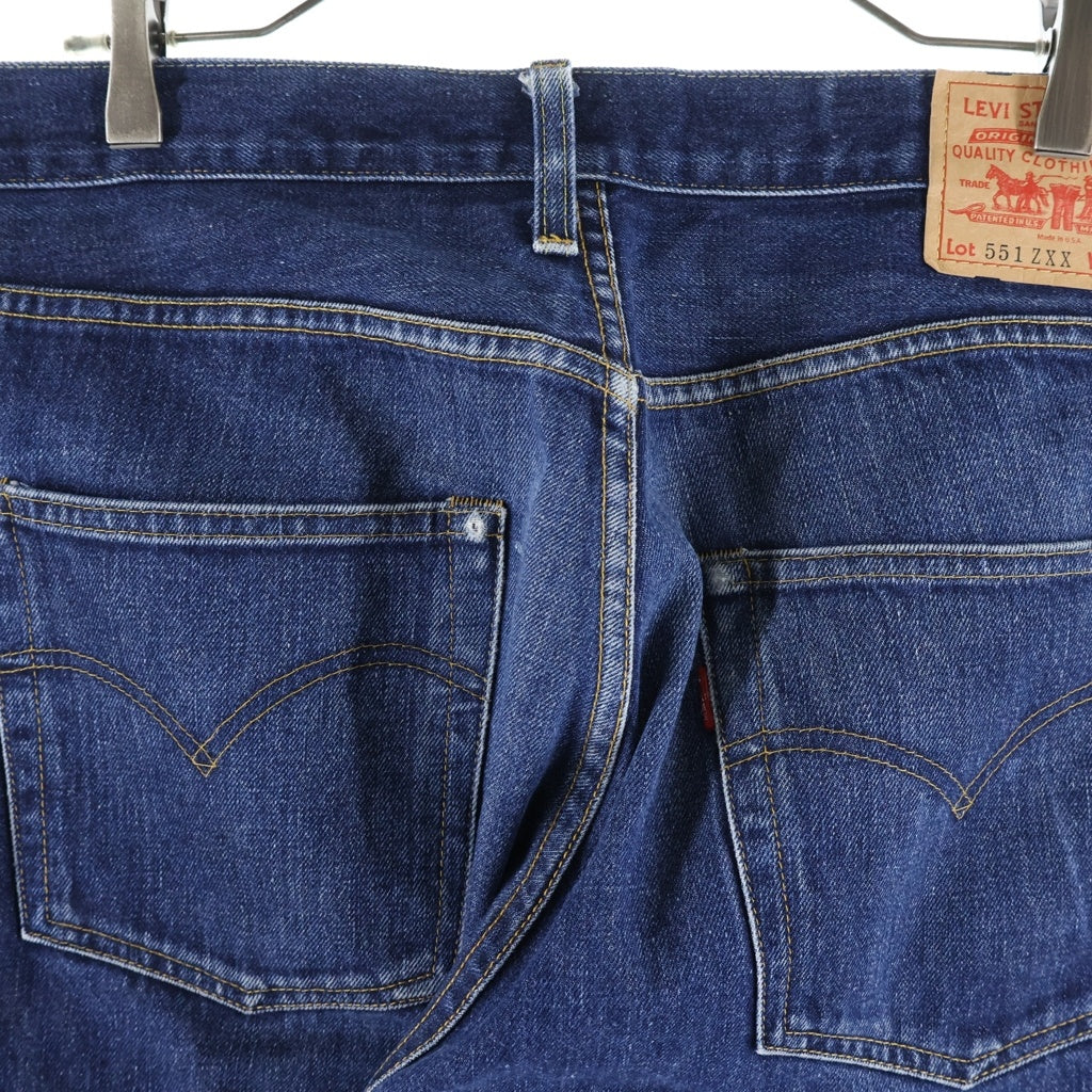 Levi's VINTAGE CLOTHING(リーバイス ビンテージ クロージング) 551ZXX ストレートデニムパンツ BIG E Vステッチ オフセット インディゴ PC9-19621-0001