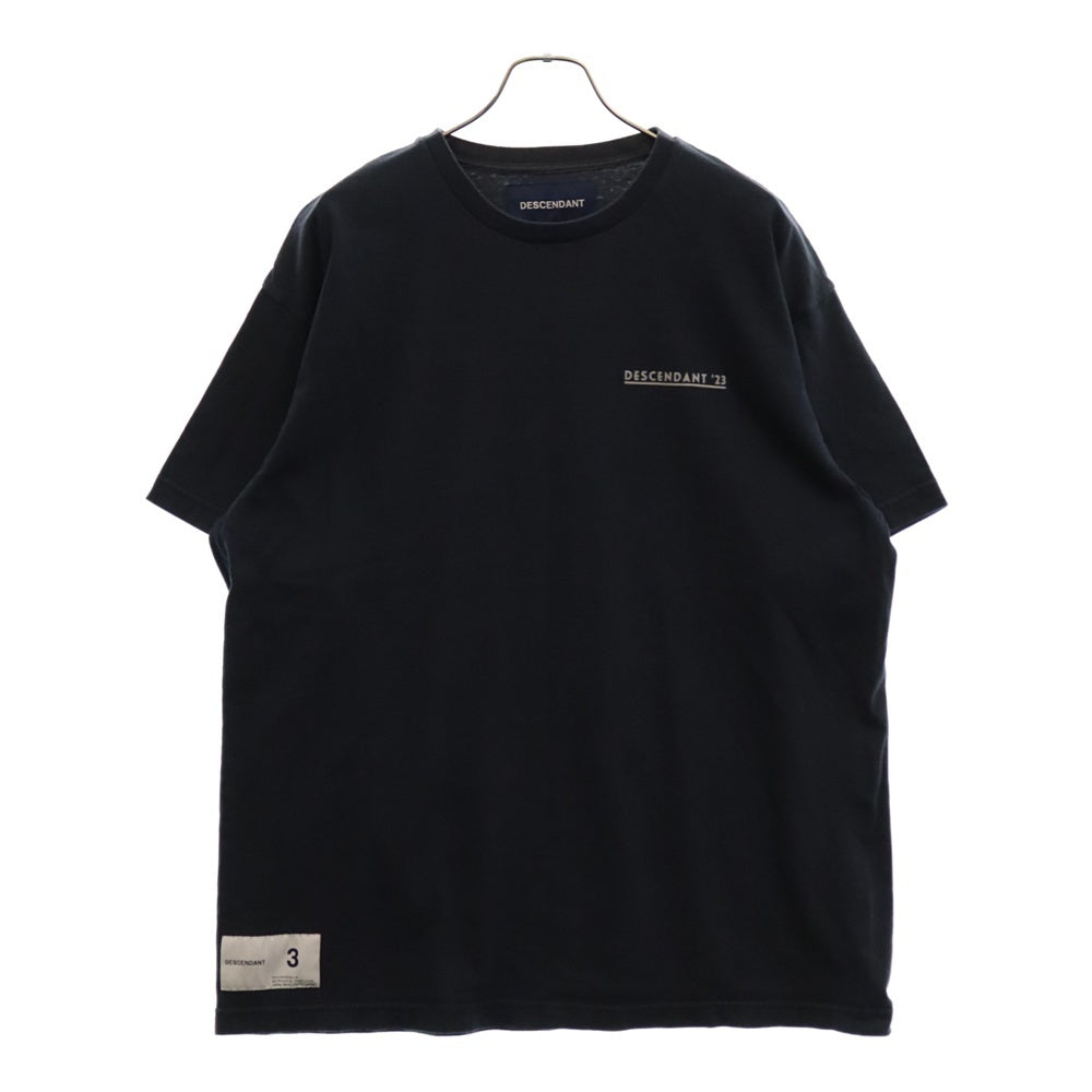 DESCENDANT(ディセンダント) 23SS バックロゴプリント半袖Tシャツ ネイビー
