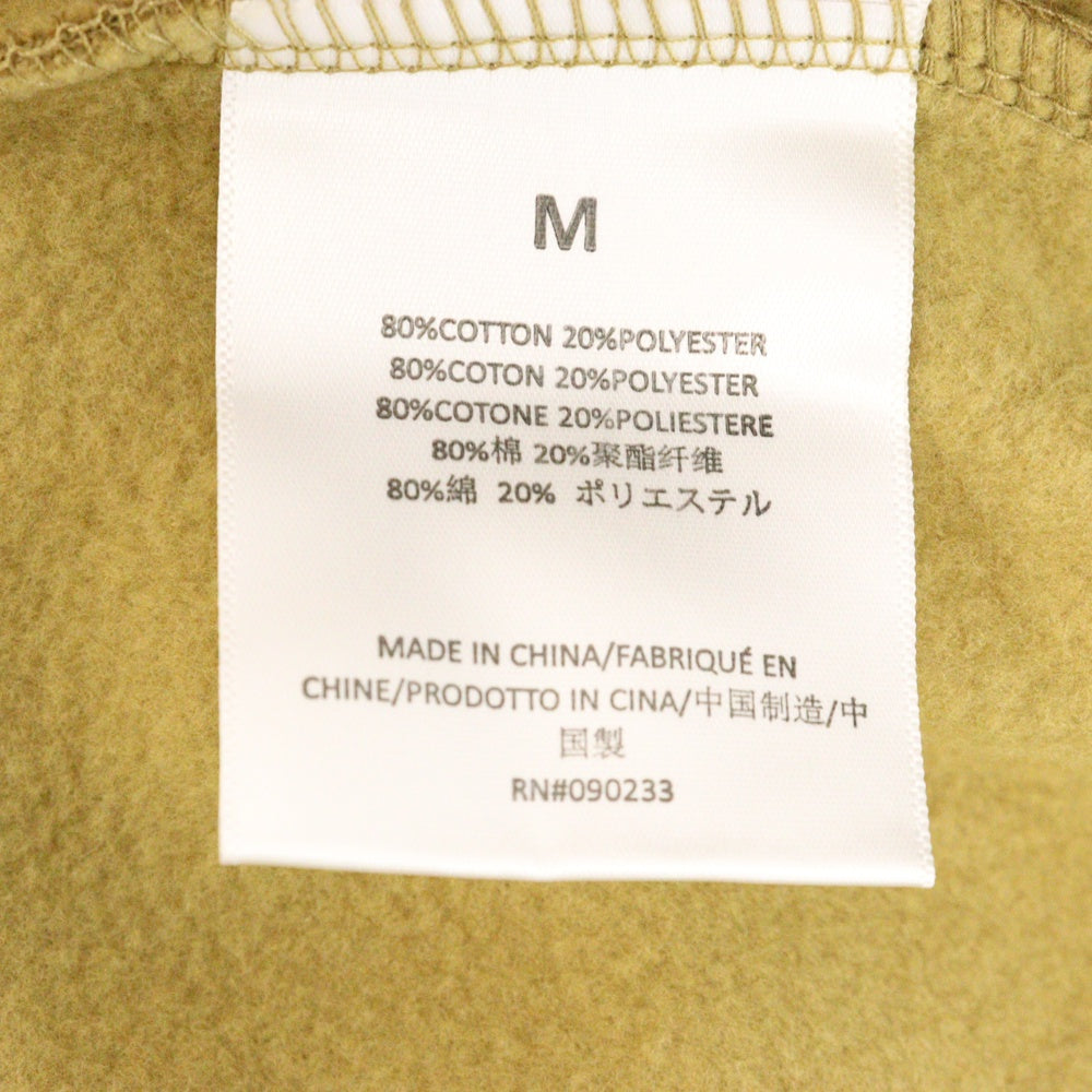 FEAR OF GOD ESSENTIALS(フィアオブゴッド エッセンシャルズ) MOCK NECK SWEATSHIRT リフレクターロゴプリント モックネックスウェットトレーナー マスタード