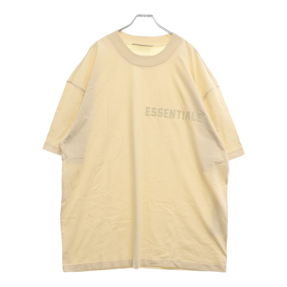 FEAR OF GOD ESSENTIALS(フィアオブゴッド エッセンシャルズ) S/S T-SHIRT フェルトロゴプリント半袖Tシャツ クリーム