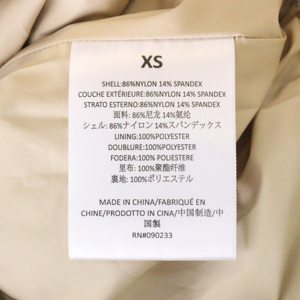 FEAR OF GOD ESSENTIALS(フィアオブゴッド エッセンシャルズ) NYLON SHORT PANTS ラバーロゴ ナイロンハーフパンツ ショーツ ベージュ