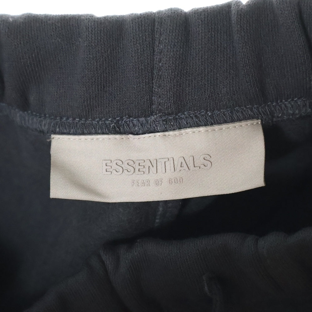 FEAR OF GOD ESSENTIALS(フィアオブゴッド エッセンシャルズ) SHORT PANTS 1977 フェルトロゴ スウェットハーフパンツ ショーツ ブラック