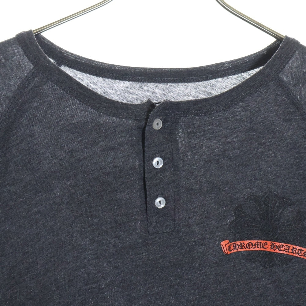 CHROME HEARTS(クロムハーツ) CH HENRY T-SHIRT バックホースシュープリント ヘンリーネック七分丈Tシャツ グレー