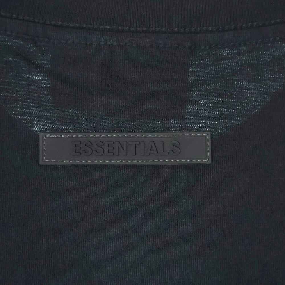 FEAR OF GOD ESSENTIALS(フィアオブゴッド エッセンシャルズ) S/S T-SHIRT バックラバーロゴ 半袖Tシャツ ブラック