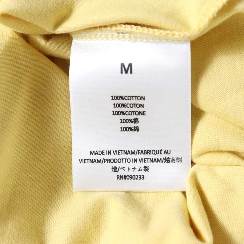 FEAR OF GOD ESSENTIALS(フィアオブゴッド エッセンシャルズ) S/S T-SHIRT ラバーロゴ 半袖Tシャツ イエロー